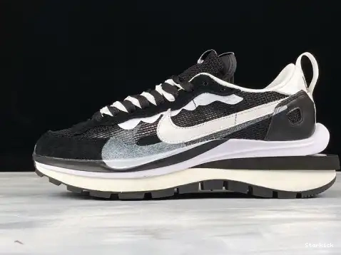 CV1363-001 Black sacai White Vaporwaffle Nike 0623